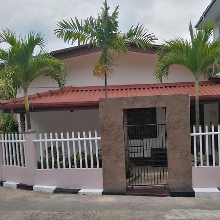 Mjm Villa โคลอมโบ ภายนอก รูปภาพ